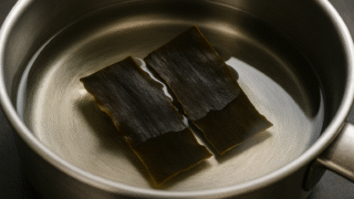 コンブの進化と分類|植物ではない“褐藻”の系統をわかりやすく解説 | せいかつ生き物図鑑